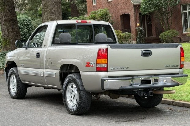 1999 Chevrolet Silverado 1st Gen - Image 2 of 7
