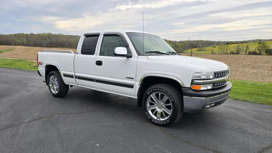 1999 Chevrolet Silverado 1st Gen - Image 6 of 21