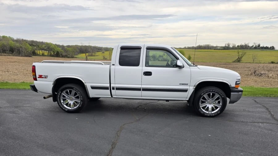 1999 Chevrolet Silverado 1st Gen - Image 2 of 21