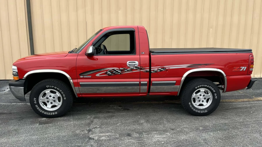 1999 Chevrolet Silverado 1st Gen - Image 2 of 7