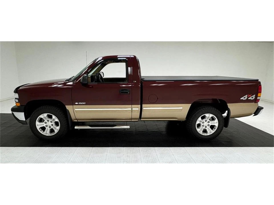 1999 Chevrolet Silverado 1st Gen - Image 2 of 31