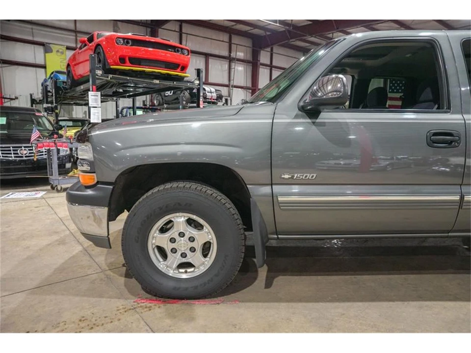 1999 Chevrolet Silverado 1st Gen - Image 3 of 31