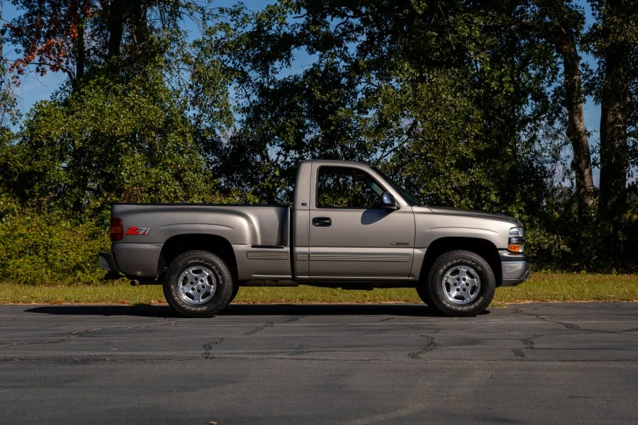1999 Chevrolet Silverado 1st Gen - Image 2 of 31