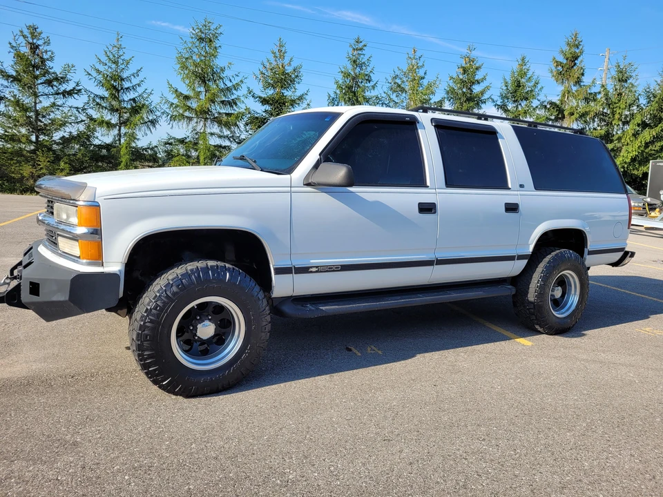 1999 Chevrolet Suburban 8th Gen - Image 8 of 31