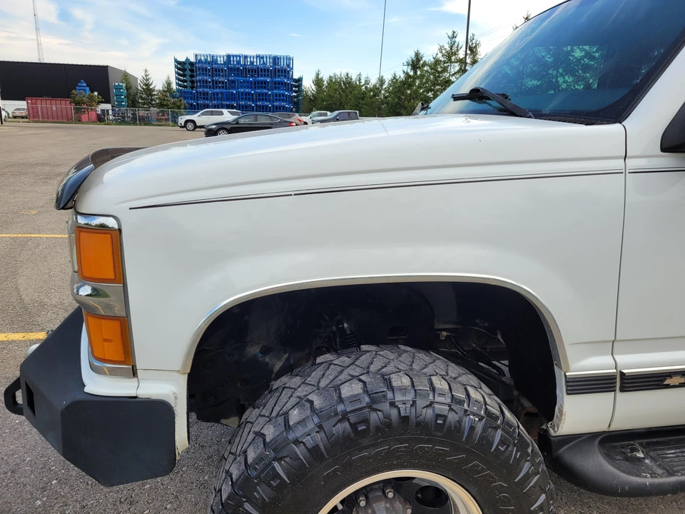 1999 Chevrolet Suburban 8th Gen - Image 31 of 31