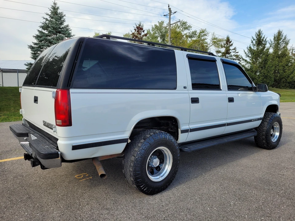 1999 Chevrolet Suburban 8th Gen - Image 20 of 31