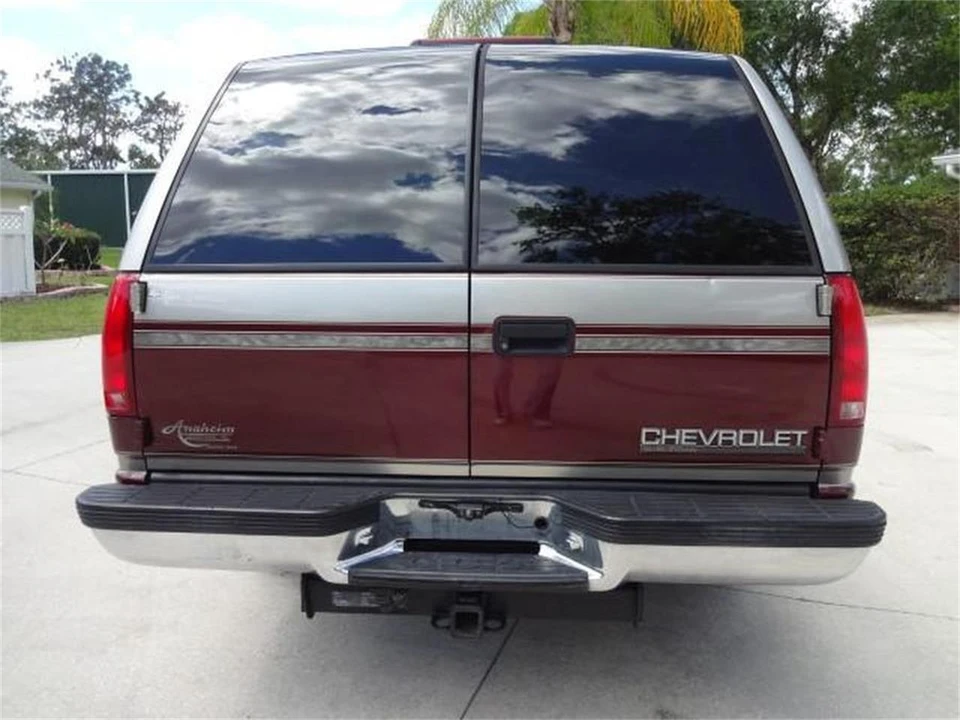 1999 Chevrolet Suburban 8th Gen - Image 19 of 31
