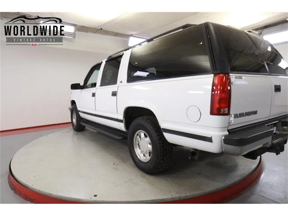 1999 Chevrolet Suburban 8th Gen - Image 22 of 31