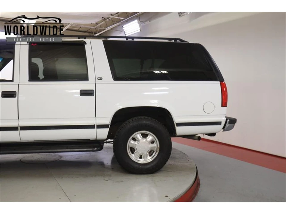 1999 Chevrolet Suburban 8th Gen - Image 10 of 31
