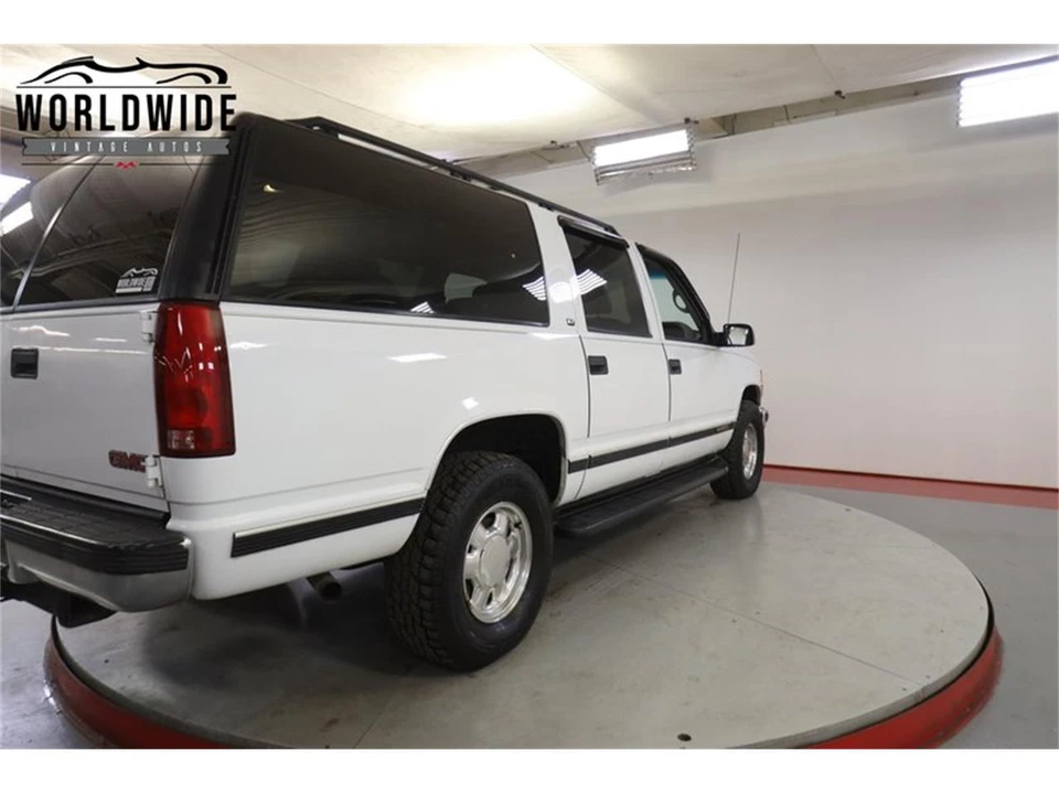 1999 Chevrolet Suburban 8th Gen - Image 23 of 31