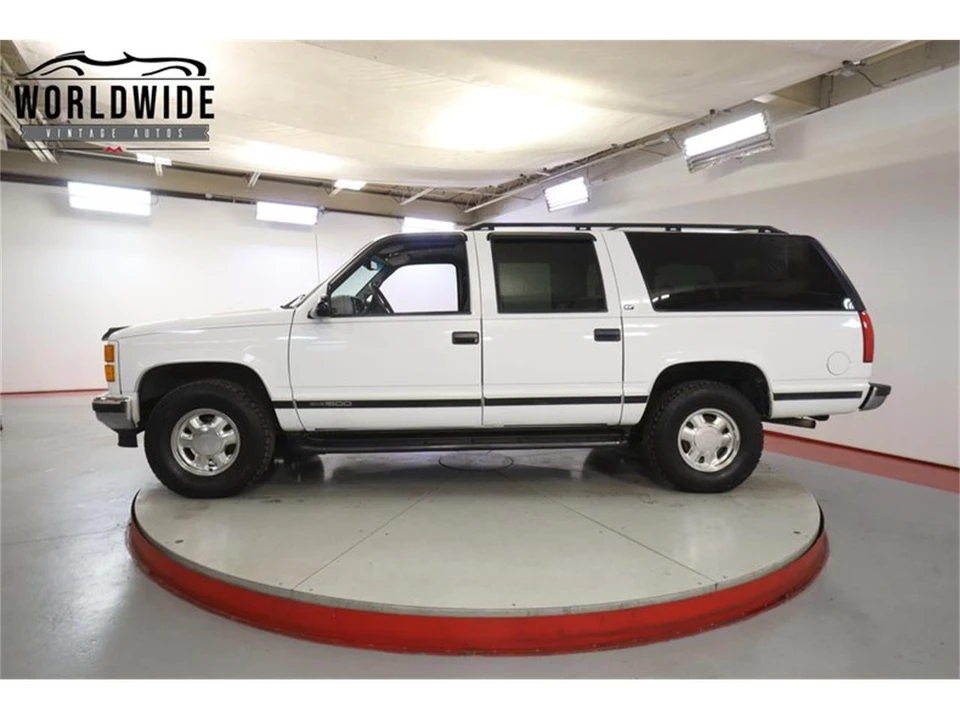1999 Chevrolet Suburban 8th Gen - Image 3 of 31