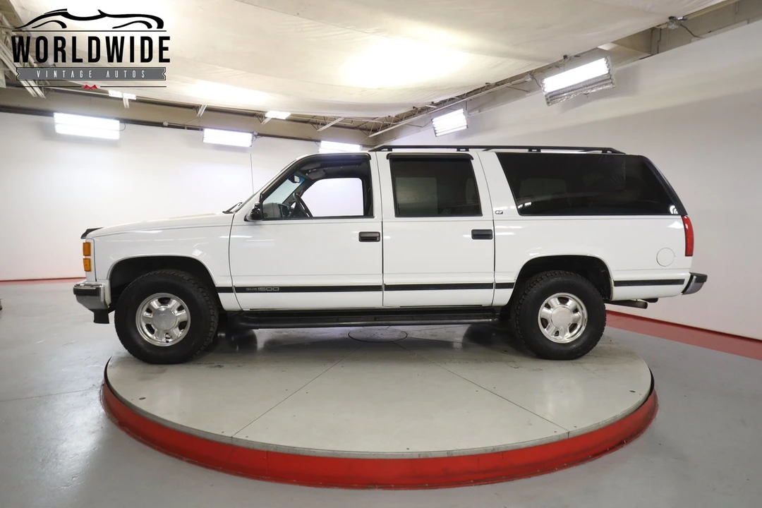 1999 Chevrolet Suburban 8th Gen - Image 3 of 12