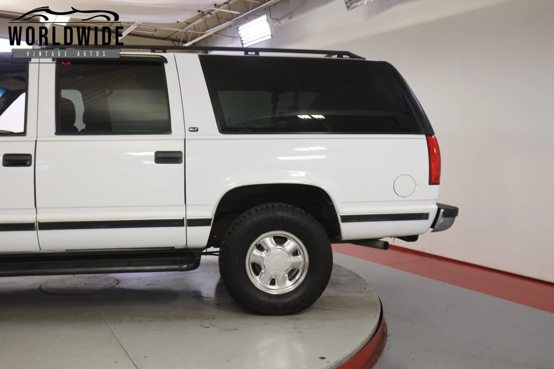 1999 Chevrolet Suburban 8th Gen - Image 10 of 12