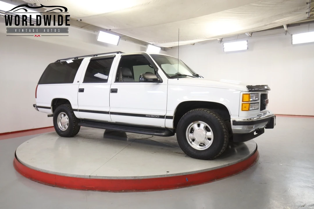 1999 Chevrolet Suburban 8th Gen - Image 2 of 12
