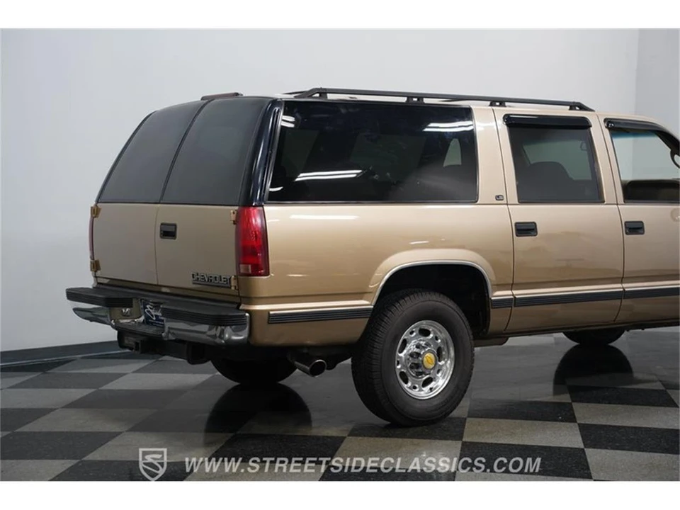 1999 Chevrolet Suburban 8th Gen - Image 24 of 31
