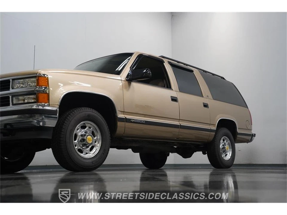 1999 Chevrolet Suburban 8th Gen - Image 20 of 31