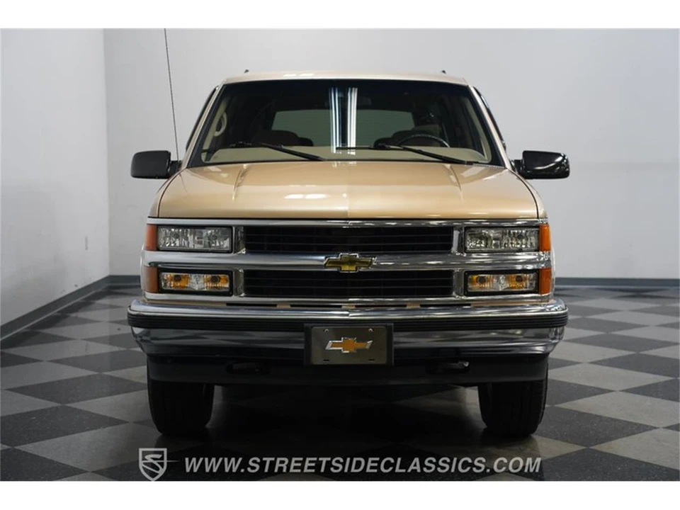 1999 Chevrolet Suburban 8th Gen - Image 16 of 31