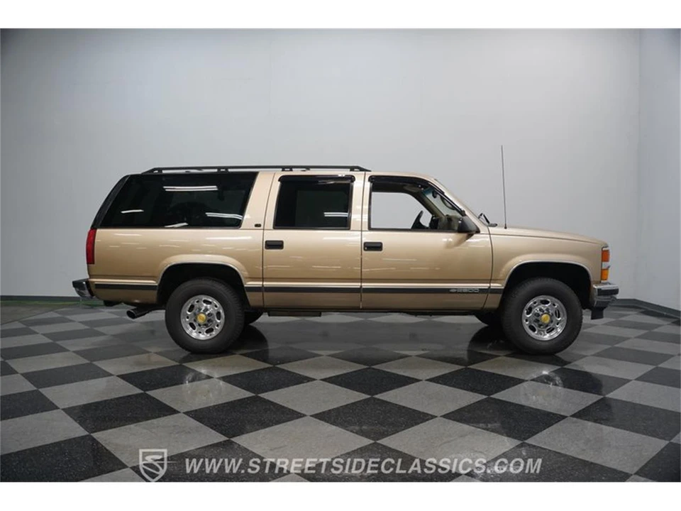 1999 Chevrolet Suburban 8th Gen - Image 13 of 31