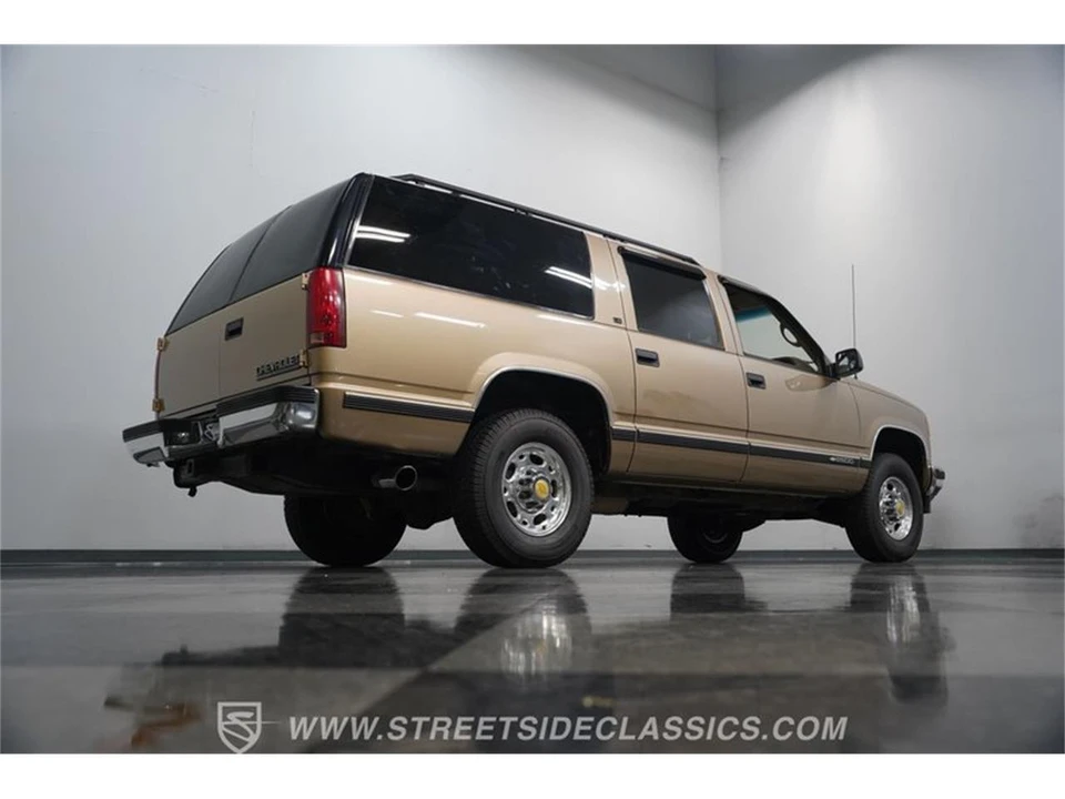 1999 Chevrolet Suburban 8th Gen - Image 25 of 31