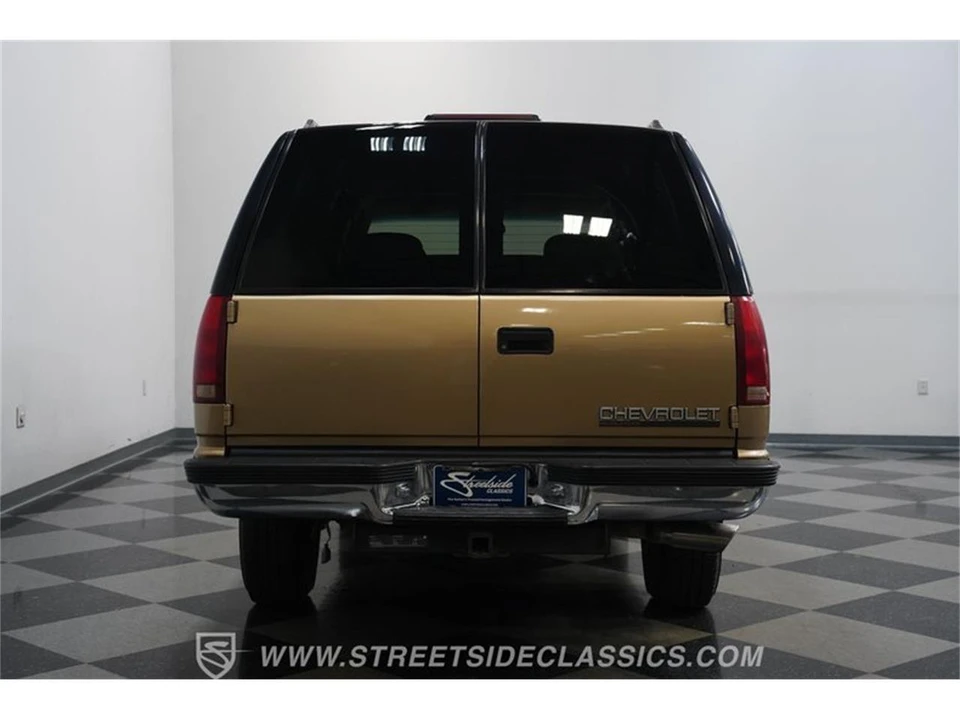 1999 Chevrolet Suburban 8th Gen - Image 9 of 31