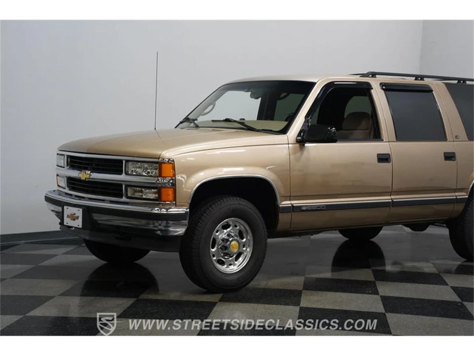 1999 Chevrolet Suburban 8th Gen - Image 17 of 31
