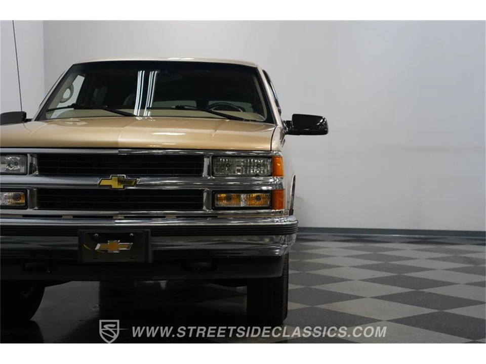 1999 Chevrolet Suburban 8th Gen - Image 18 of 31
