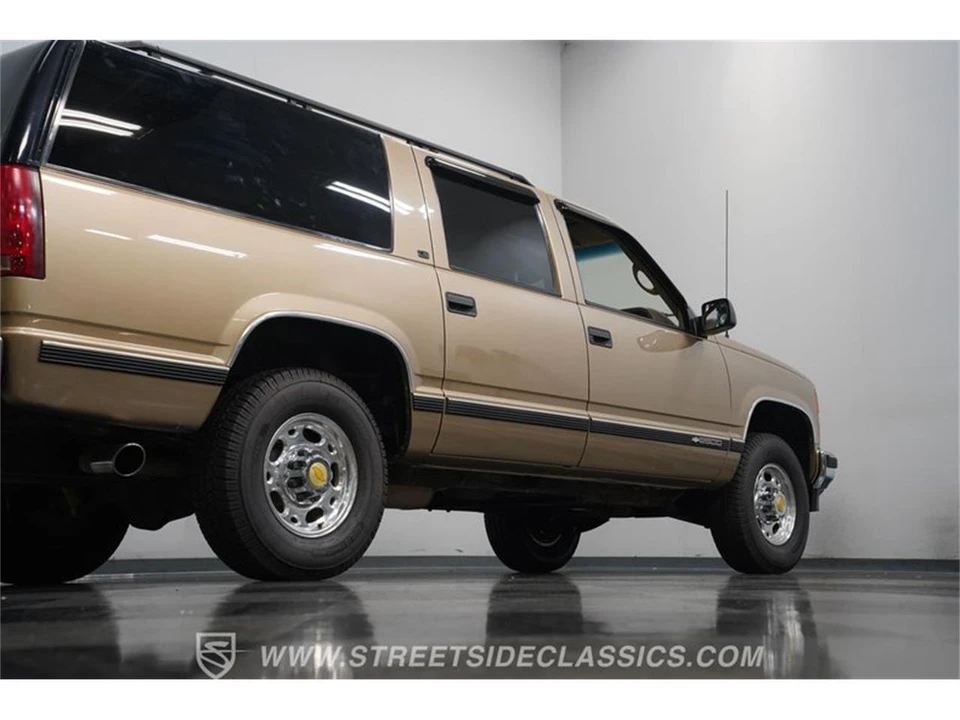 1999 Chevrolet Suburban 8th Gen - Image 26 of 31