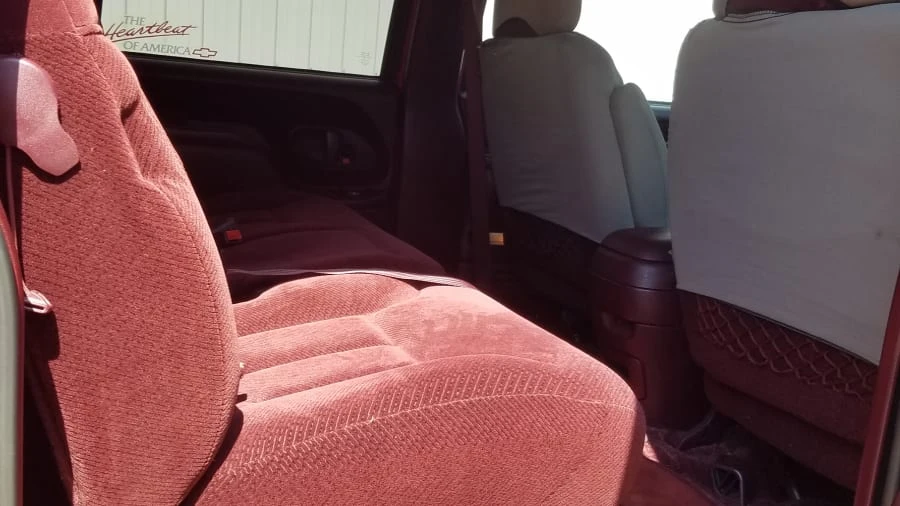 1999 Chevrolet Suburban 8th Gen - Image 8 of 28