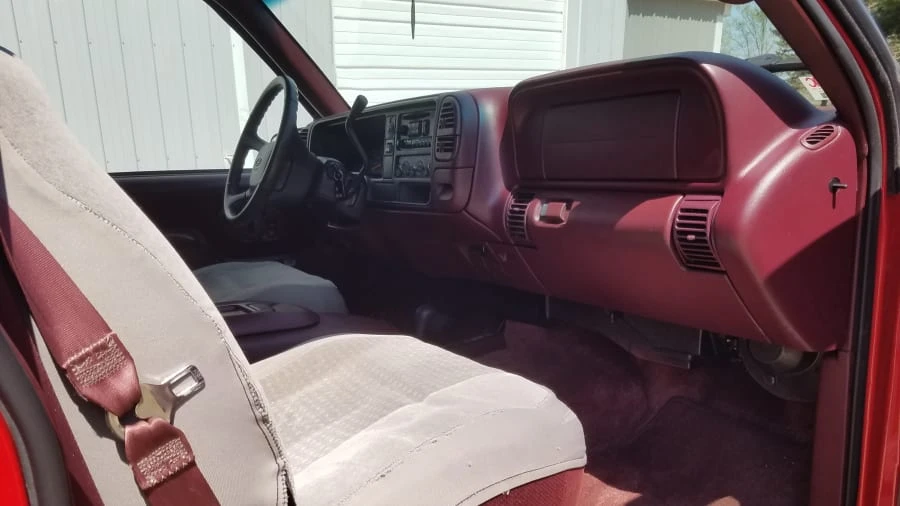 1999 Chevrolet Suburban 8th Gen - Image 9 of 28