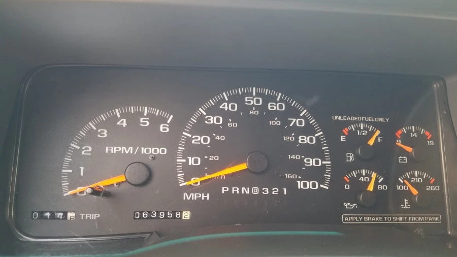 1999 Chevrolet Suburban 8th Gen - Image 14 of 28
