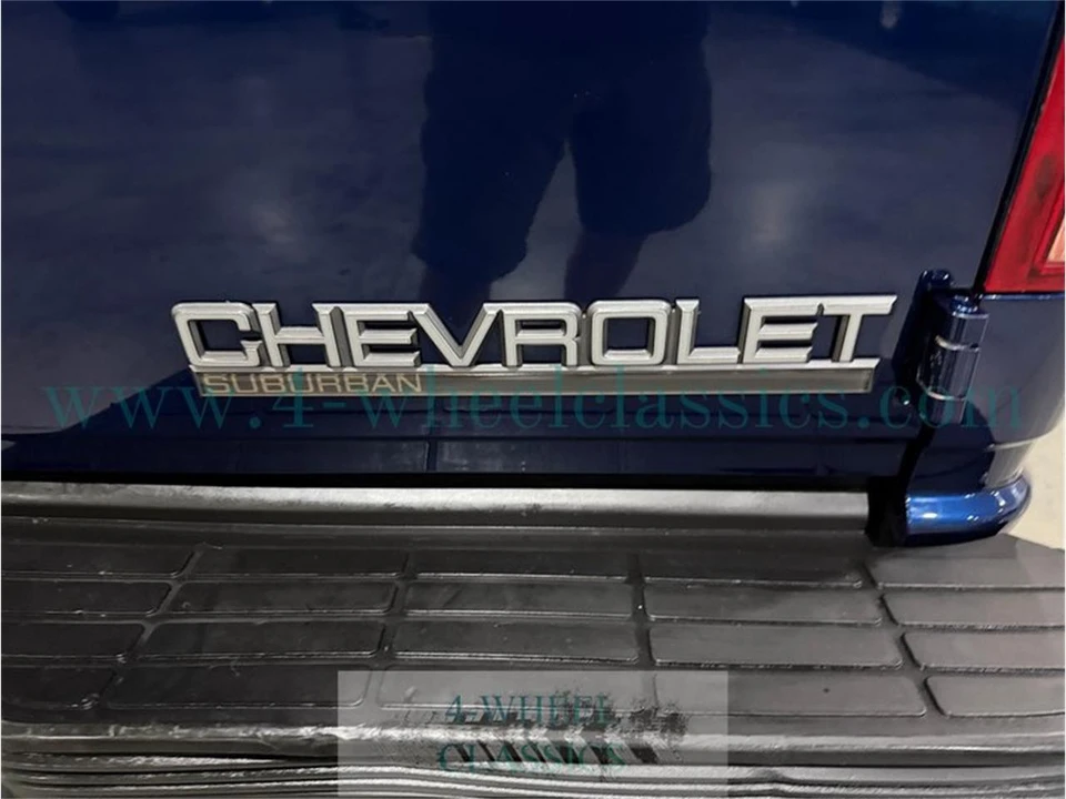 1999 Chevrolet Suburban 8th Gen - Image 16 of 31