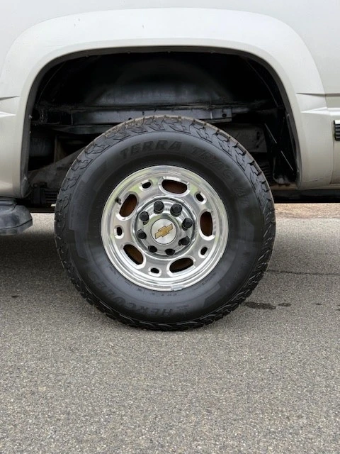 1999 Chevrolet Suburban 8th Gen - Image 13 of 21