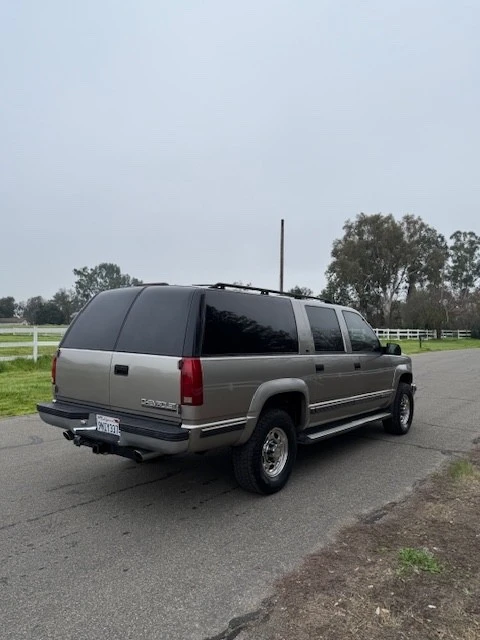 1999 Chevrolet Suburban 8th Gen - Image 8 of 21