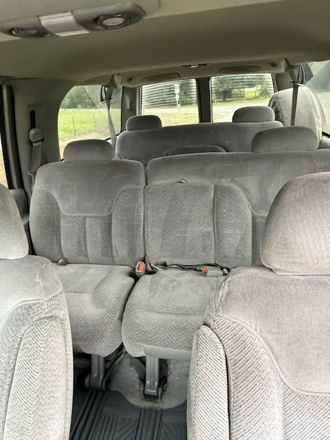 1999 Chevrolet Suburban 8th Gen - Image 19 of 21