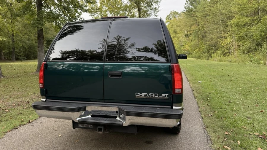 1999 Chevrolet Suburban 8th Gen - Image 5 of 29