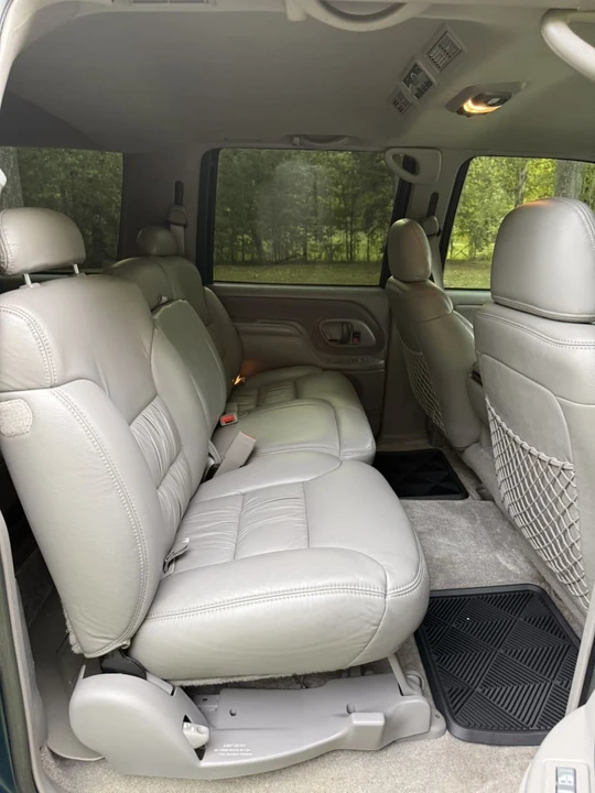 1999 Chevrolet Suburban 8th Gen - Image 26 of 29