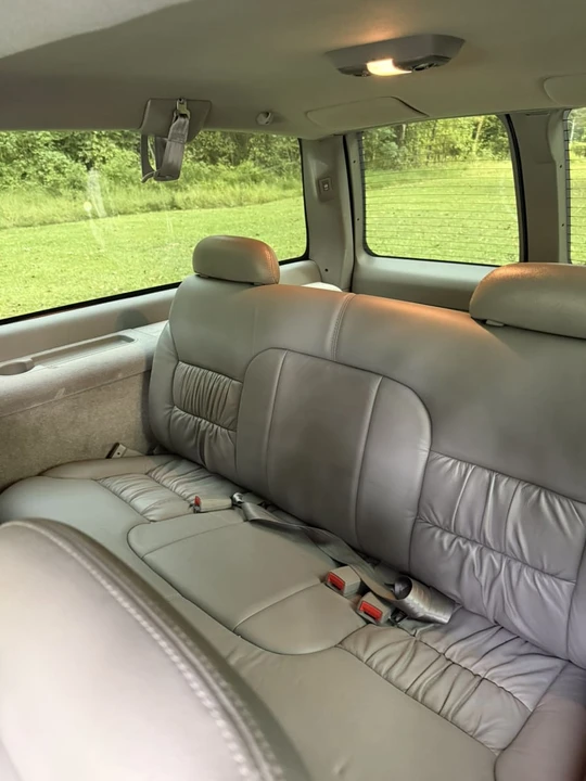1999 Chevrolet Suburban 8th Gen - Image 12 of 29