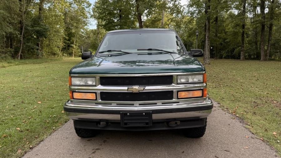 1999 Chevrolet Suburban 8th Gen - Image 4 of 29
