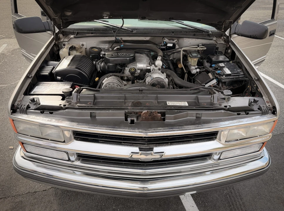 1999 Chevrolet Suburban 8th Gen - Image 13 of 21
