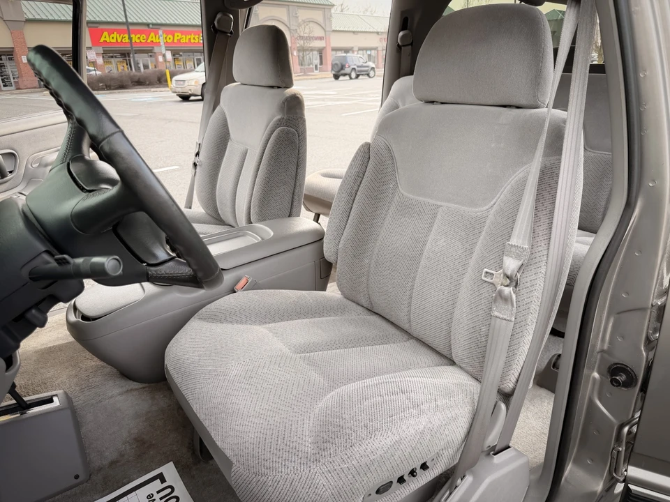 1999 Chevrolet Suburban 8th Gen - Image 16 of 21