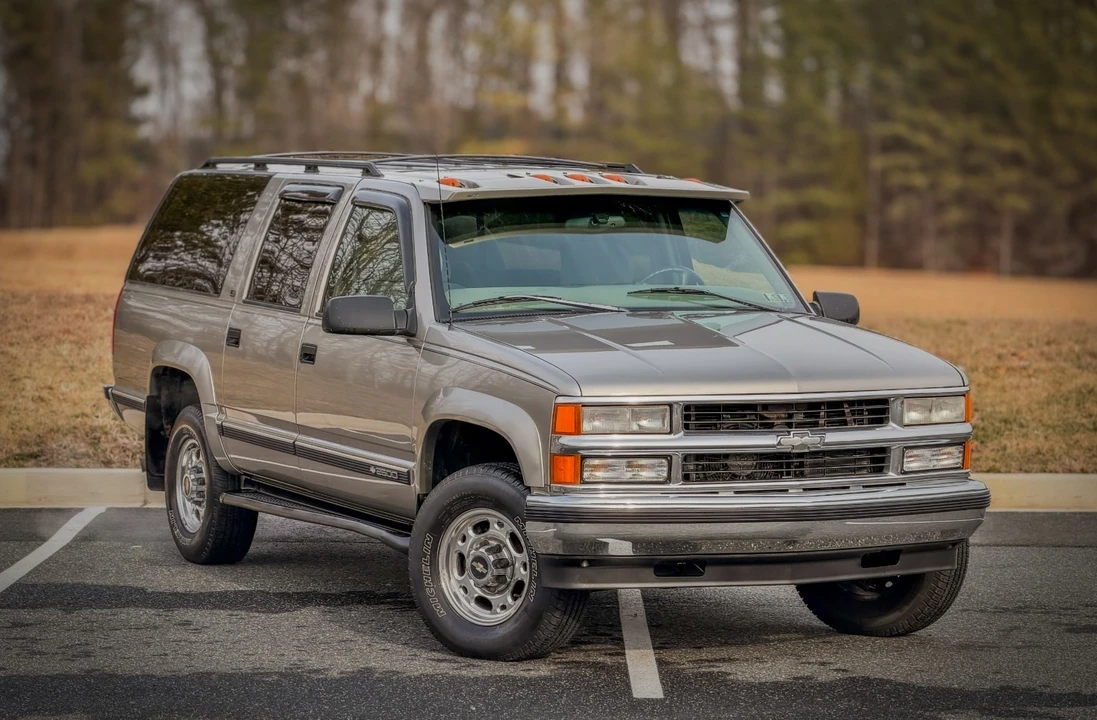 1999 Chevrolet Suburban 8th Gen - Image 5 of 21