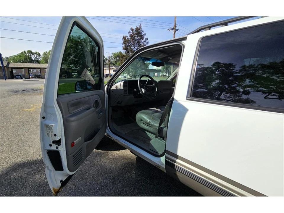 1999 Chevrolet Tahoe 1st Gen - Image 8 of 31