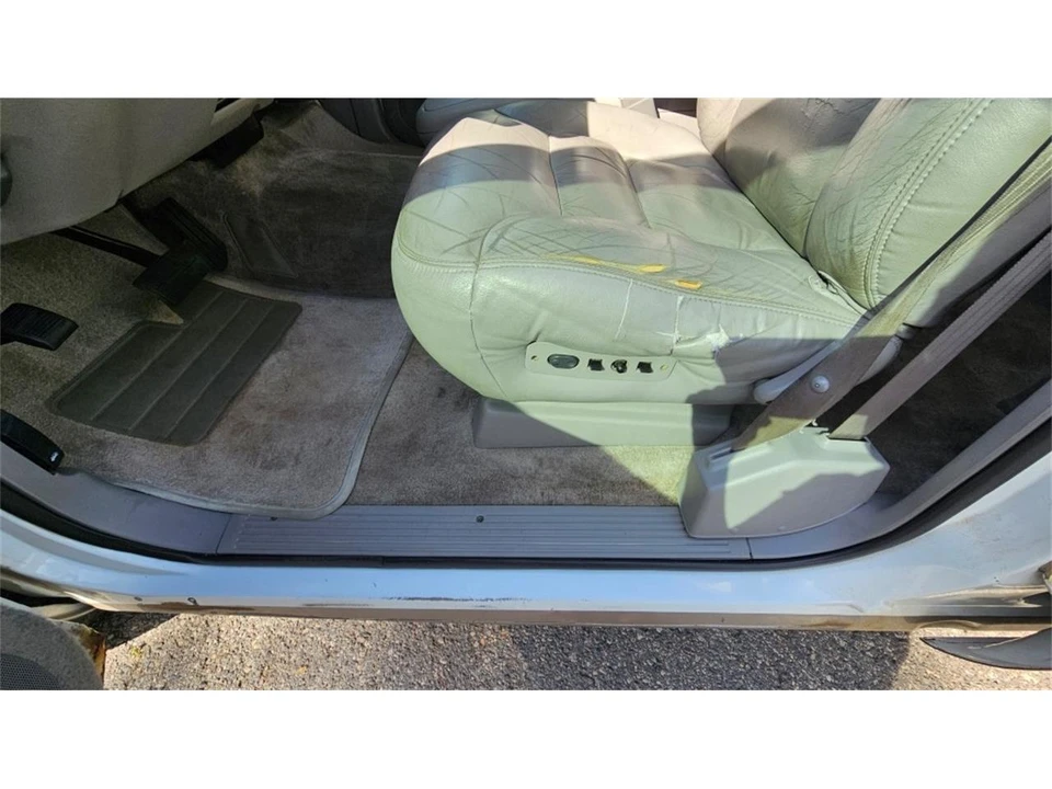 1999 Chevrolet Tahoe 1st Gen - Image 11 of 31