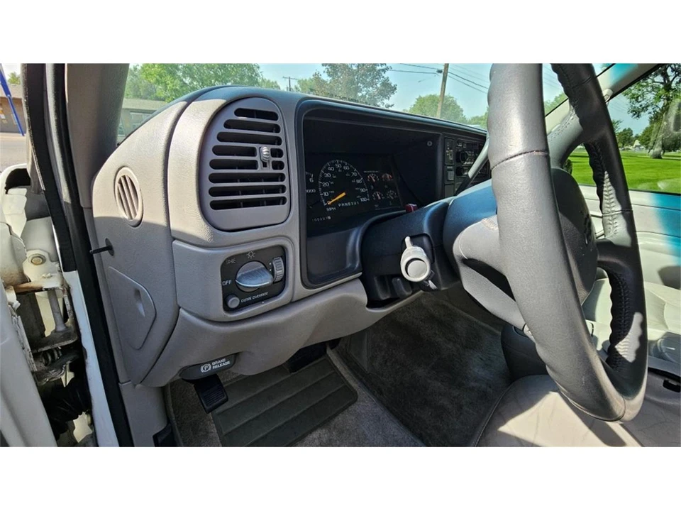 1999 Chevrolet Tahoe 1st Gen - Image 17 of 31