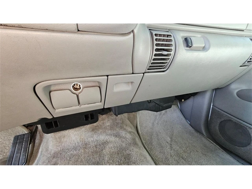 1999 Chevrolet Tahoe 1st Gen - Image 21 of 31