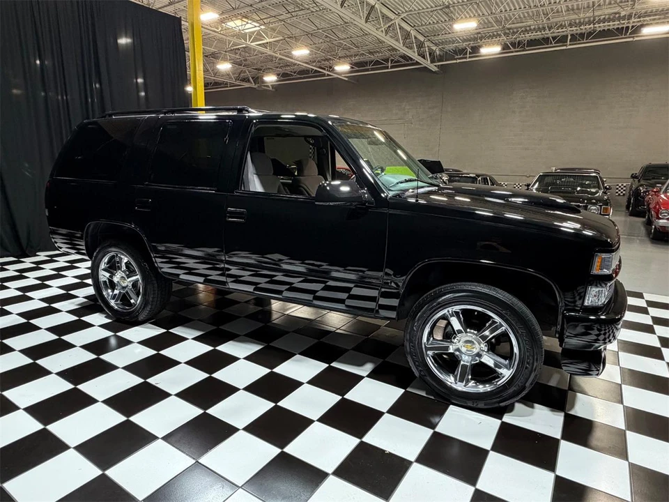 1999 Chevrolet Tahoe 1st Gen - Image 17 of 31
