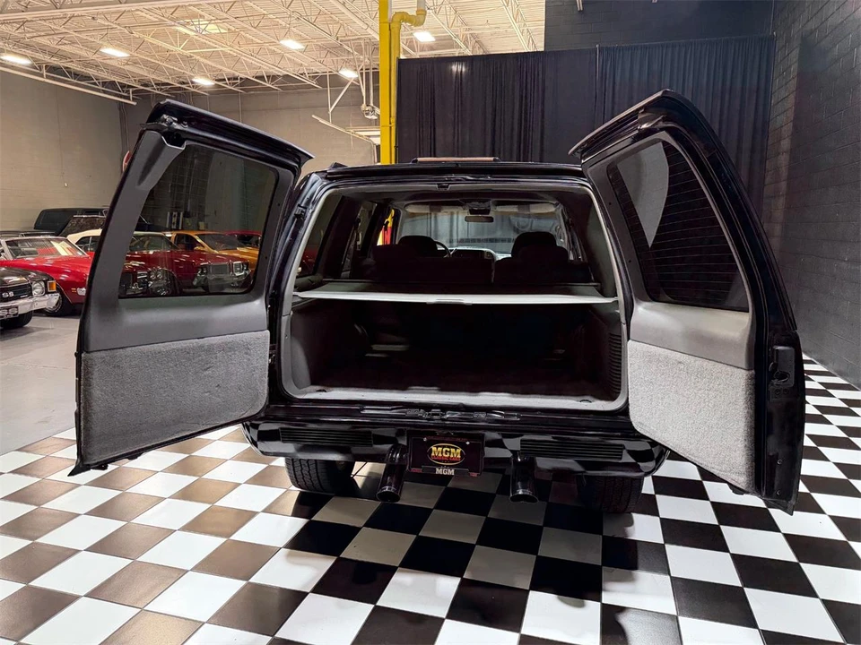1999 Chevrolet Tahoe 1st Gen - Image 5 of 31