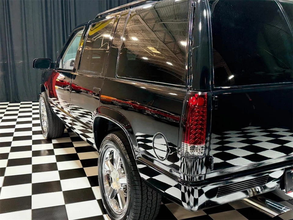 1999 Chevrolet Tahoe 1st Gen - Image 25 of 31
