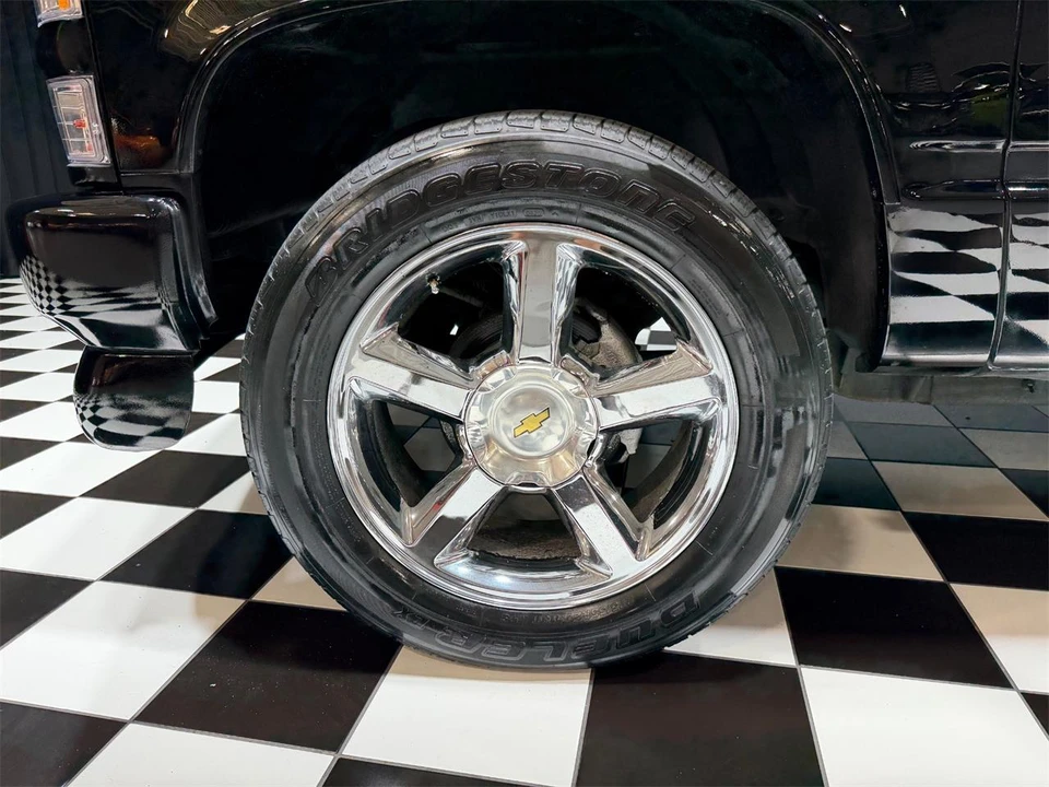 1999 Chevrolet Tahoe 1st Gen - Image 30 of 31