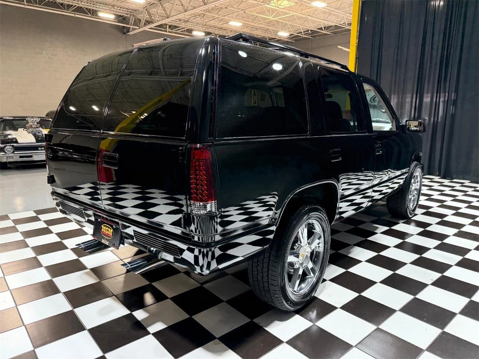 1999 Chevrolet Tahoe 1st Gen - Image 19 of 31